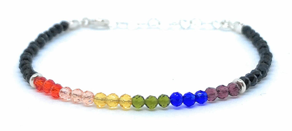 Pulsera mujer bandera arcoíris orgullo lgtb espinelas negras cristal checo plata de primera ley ajustable de 16cm a 19cm
