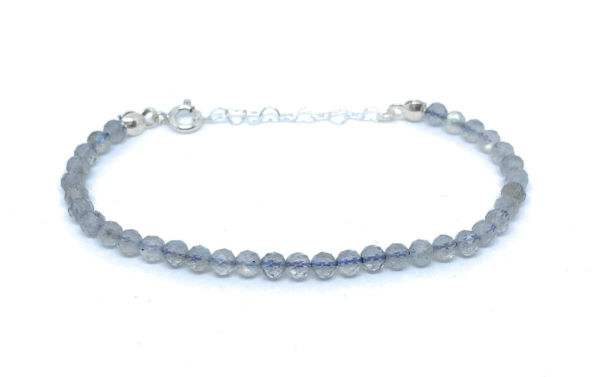 Pulsera de labradorita, piedras naturales semipreciosas de 4 mm de grosor, cadena de plata ajustable de 16cm a 19cm.
