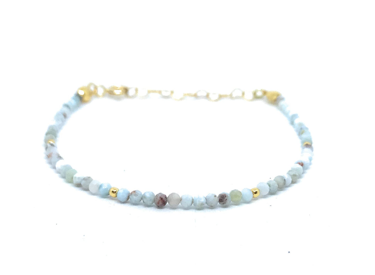 Pulsera de Larimar Piedra natural de 2mm de grosor Plata de primera ley chapada en oro de 24K ajustable de 16
