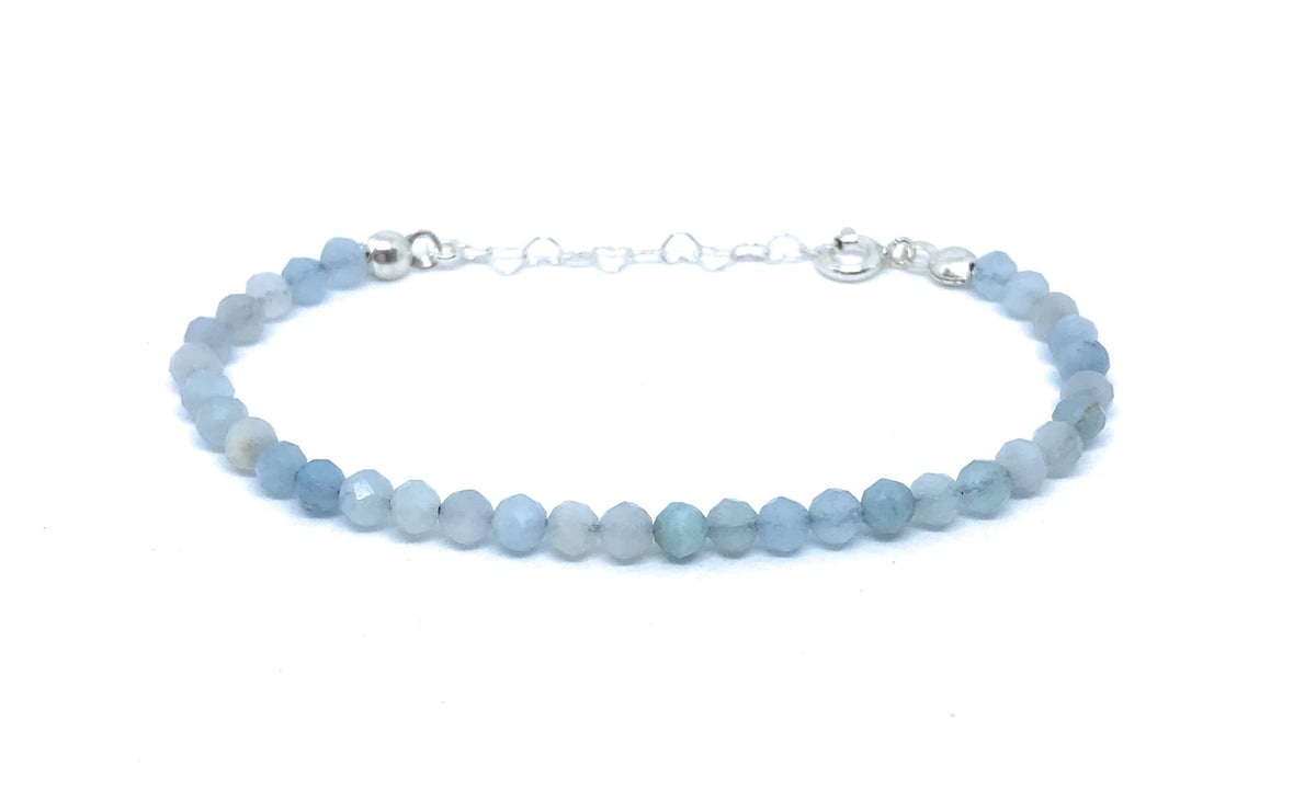 Pulsera de aguamarina, piedras naturales semipreciosas de 4 mm de grosor, cadena de plata ajustable de 16cm a 19cm.
