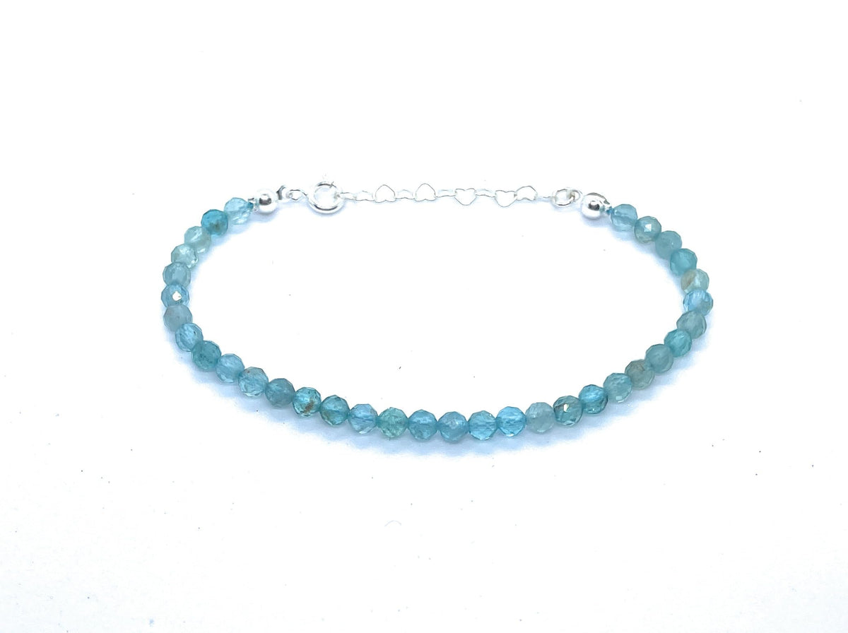Pulsera de mujer cianita piedra natural de 4 mm de grosor plata de primera ley longitud de16 mm a 19 mm