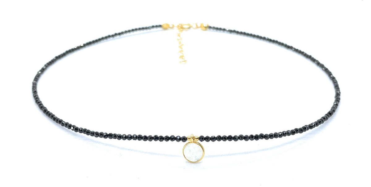 Gargantilla de espinela negra de 2 mm de grosor colgante de piedra luna natural plata de primera ley chapada en oro amarillo de 24k ajustable de 40cm a 45cm