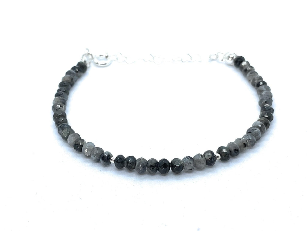 Pulsera de Labradorita Negra, Piedra Natural de 3x4 mm, Plata de Ley 925, Ajustable de 16 a 19 cm