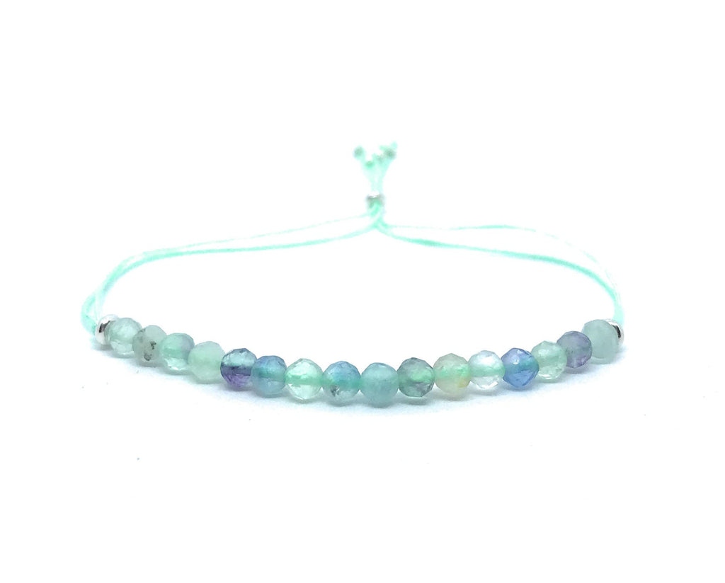 Pulsera de hilo mujer fluorita piedra natural de 4mm de grosor plata de primera ley 925 ajustable a todos los grosores de muñeca