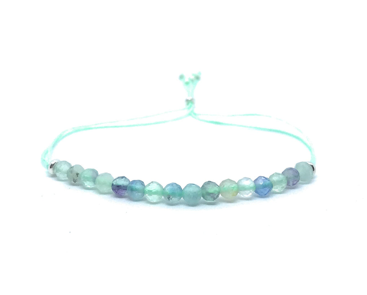 Pulsera de hilo mujer fluorita piedra natural de 4mm de grosor plata de primera ley 925 ajustable a todos los grosores de muñeca