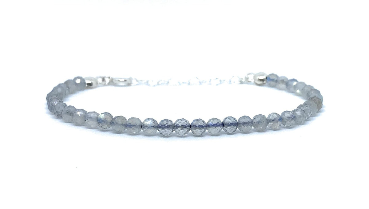 Pulsera de labradorita, piedras naturales semipreciosas de 4 mm de grosor, cadena de plata ajustable de 16cm a 19cm.