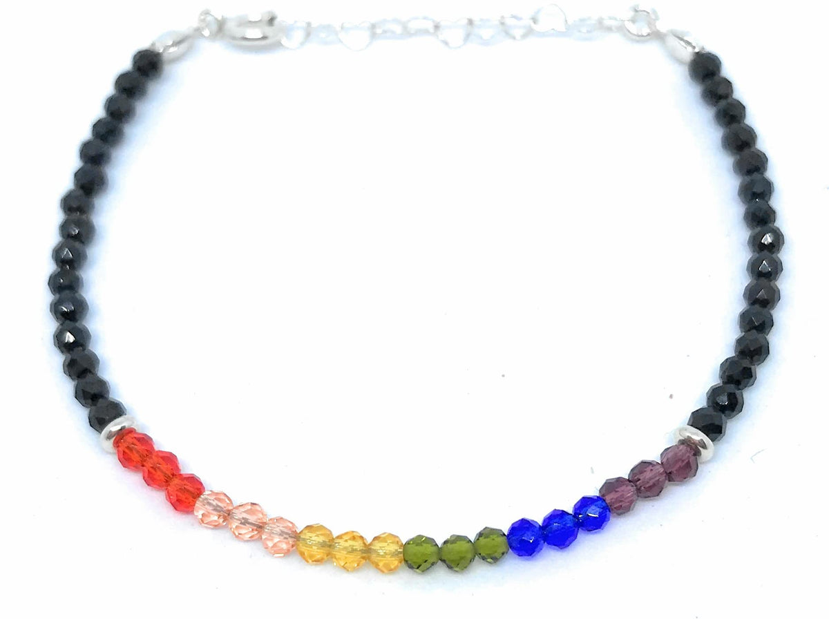 Pulsera mujer bandera arcoíris orgullo lgtb espinelas negras cristal checo plata de primera ley ajustable de 16cm a 19cm