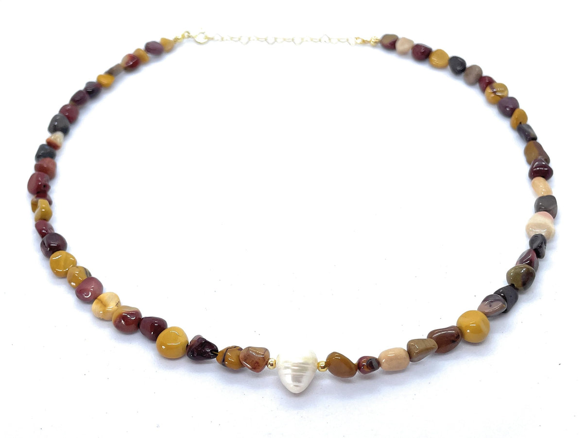 Eloboe essence Collar de Jaspe Mookaita Natural, 40-45 cm, Piedras 5x7 mm con Perla Central, Plata 925 Chapada en Oro 24k