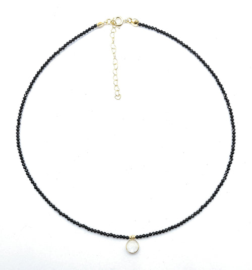 Gargantilla de espinela negra de 2 mm de grosor colgante de piedra luna natural plata de primera ley chapada en oro amarillo de 24k ajustable de 40cm a 45cm
